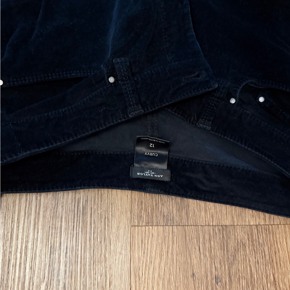 Ann Taylor Loft black curvy Corduroy pants